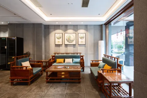 Floral Hotel·Liangpu Hotel