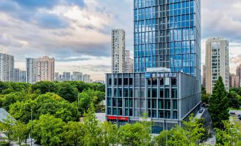 Hangzhou East Station Qianxin GINLAN JIA Qingtang Hotel