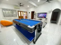 Bukit Beruang Private Pool Villa by Jeffery Lam Home Management فنادق في بوكيت بارو