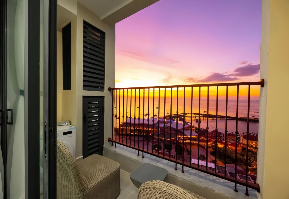 Horizon Apartment 객실의 넓은 내부와 창밖 전망