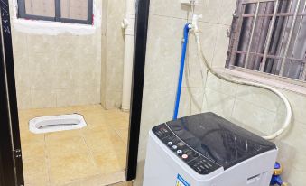 Longsheng Apartment (Xiayuan Subway Station)