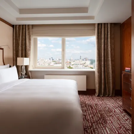 Continental Hotel (Континенталь)