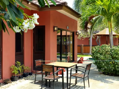 Baan Mesuk Hua Hin Spa and Resort โรงแรมใกล้Palm Villas, Cha Am - Hua Hin, Thailand