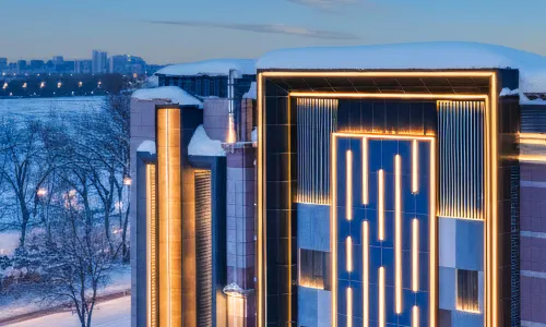 Rezen Dong Hotel (Control Memorial Tower Central Street Branch)