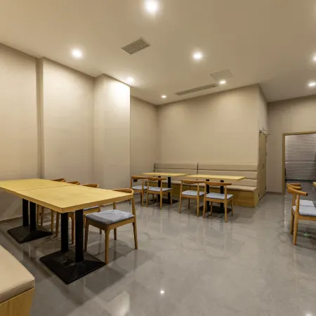 Qi'an Smart Cinema Hotel (Puding Yuxiu Square Branch)