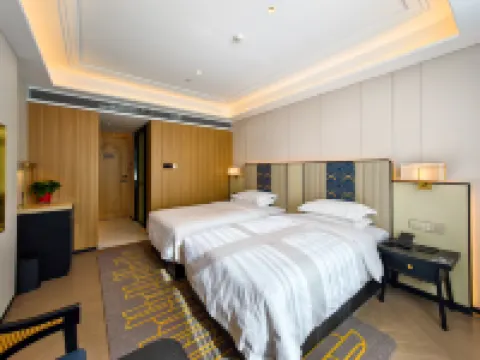 Jinjiang Metropolo Hotel (Xinyang Jigongshan Scenic Area)