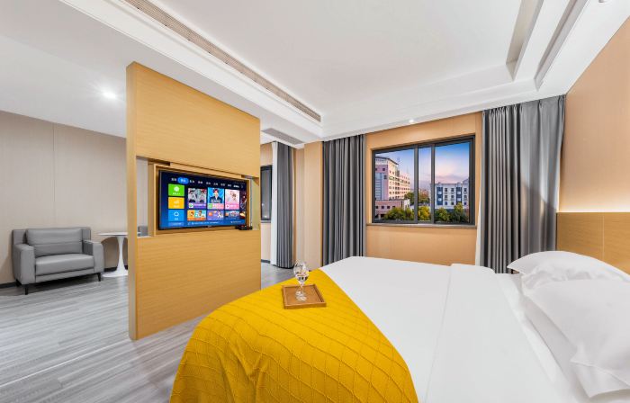 Home Inn UP Huayi Zhilv Hotel (Quzhou Longyou, Damaonan Historical and Cultural Street Store