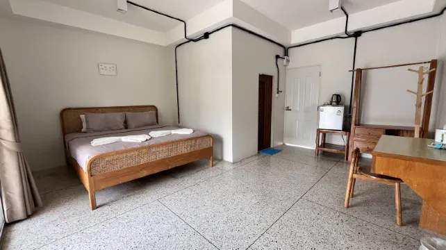 ห้องดีลักซ์ พร้อมระเบียง