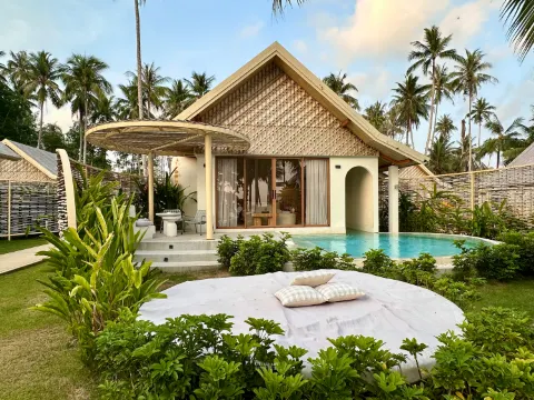 บีชฟร้อนท์พูลวิลล่า