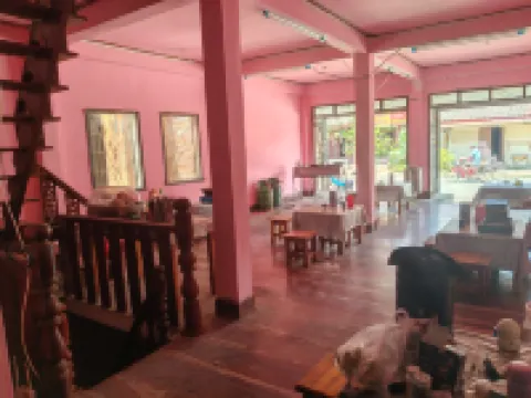 Red Bridge Restaurant Hostel