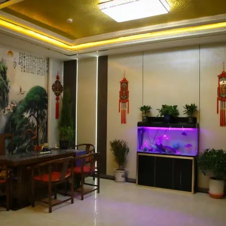 Guazhou Ruiyuan Business Hotel