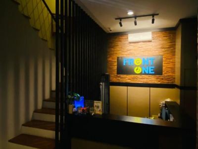 Front One Budget Semarang