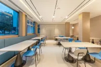 Home Inn UP Huayi Zhitui Hotel (Yixing, Renmin Middle Road, Jiaqiaohe Pedestrian Street Store - พร้อมอาหารเช้า