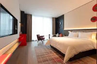 Radisson RED Chengdu 339 Tianfu Panda Tower
