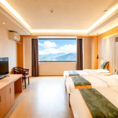 Manfeng Four Seasons Hotel (Cangwu)