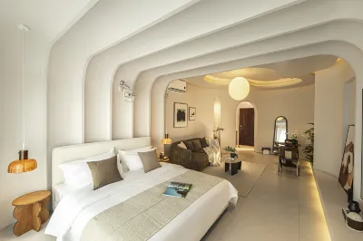 CLEARSHORE•GALLERY Hotels in 