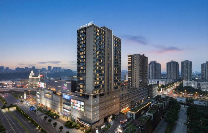 Wanda Yue, Luzhou Bubugao Square
