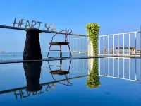 Royal Sea No.1 Sea-view Executive Apartment Hotels in Yangxi