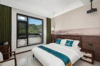 Bamboo Veranda · Hedge Bamboo Lodge