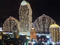 Huanzhu Riverside Holiday Boutique Stay (Gaozhuang Starlight Night Market) - Infinity Pools
