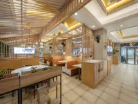 Vienna Hotel Beiliu Passenger Transport Center Wanda Plaza Branch - Gym