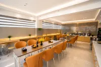 Yunqi Smart Hotel - Mountain view