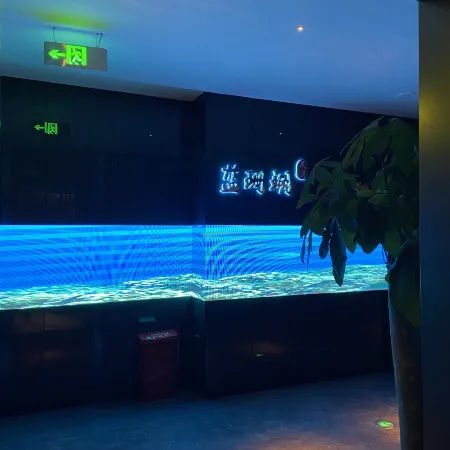 MEHOOD EZZI Hotel (Nanchang Bayi Square Dinggonglunan Subway Station)