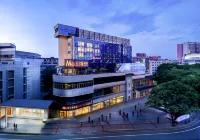 Porman Hotel (Yulin Jincheng Center Pedestrian Street Branch) - Nouto- ja jättöpalvelut