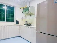 Huiyi Select · Female Only Hostel (Haikou Qilou Old Street) - 2-Star