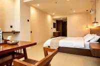 Xiuhe · Audio-Visual | The Beauty of The East Design Guesthouse (Bohai University Wanda) - balcony