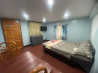 Crocodile Inn Island Garden City of Samal - 2-Sterne