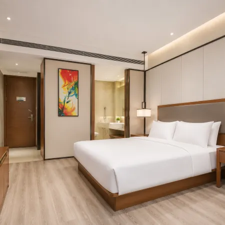 Mingyue Lake Hotel (Guangxi University of Chinese Medicine Chaoyang Square)