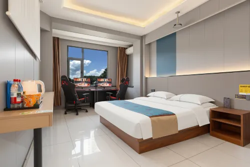 Jingyue E-sports Homestay (Lüliang Liulin Hechang Avenue) - 2-Star