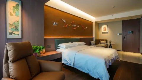 Huining Xinyuanju Hotel in Huining