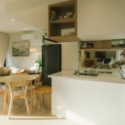 Designer South Melbourne Stay with City Views Hotels near Marina YE