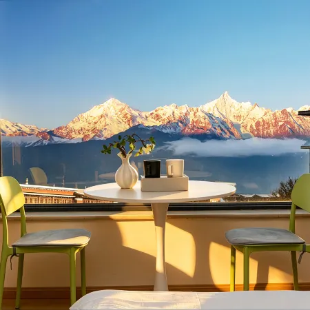 Gewajian Snow Mountain View Hotel (Feilai Temple, Meili Snow Mountain)