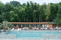 Qingcheng Mountain Qingyun Residential Accommodation - Rooftop Pools
