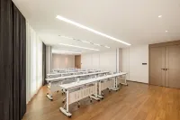 季楓國際飯店（安龍市府大道店） - 停車場