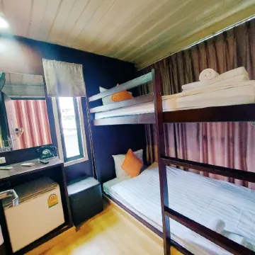 Retro Box Hotel Chumphon