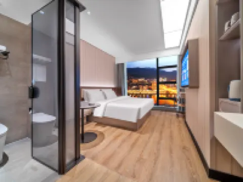 HanTing Hotel (Chongqing Pengshui Shizi Street) Hotels in Pengshui County