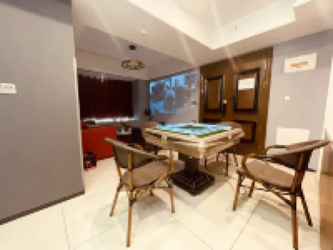 Interesting Hip-Hop Theme Apartment