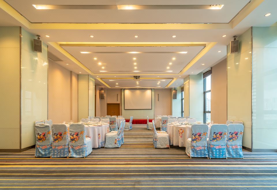 2. 옌청 바오롱 플..