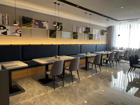 Homeinn Selected Hotel (Shijiazhuang Jinzhou Railway Station Zhongxing Road) Отели в г. Цзиньчжоу