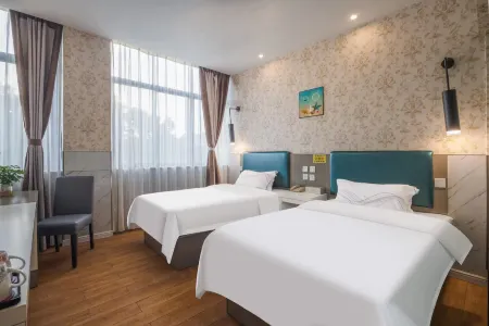 Huayi Hotel (Changde Bridge South Market Branch) Отели рядом с достопримечательностью «Gufeng Tower»