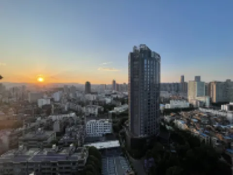 리즈 서비스 아파트 (쿤밍 컬러풀 게이트)