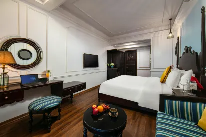 San Boutique Hotel & Travel