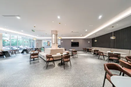 Homeinn Superior Yun Hotel (Jiaozhou) Отели рядом с достопримечательностью «Qingdao Institute of Technology»