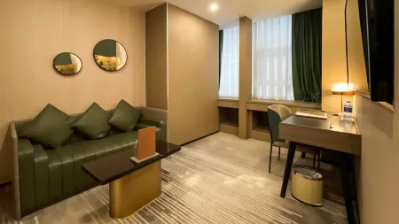 Golden Central Hotel (Shenzhen Convention & Exhibition Center)