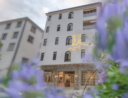 Fuxian Lake Xuli Meisu Отели в г. Ченцзиан