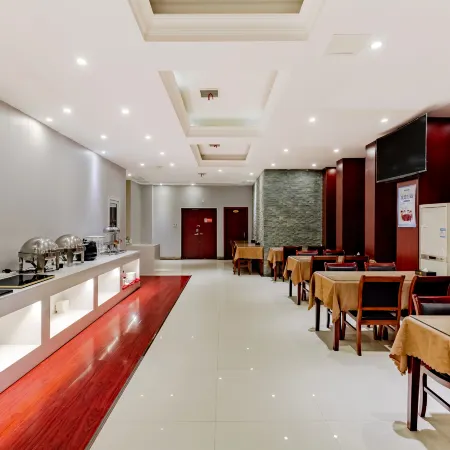 Xinyu Donghu Four Seasons Hotel